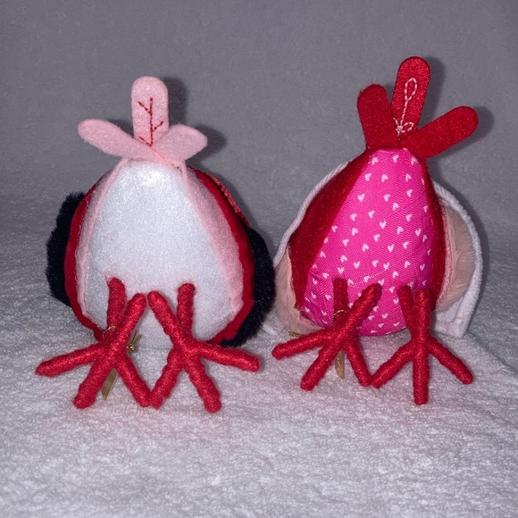 Target Spritz Valentine's Day 2024 Birds Kingsley and Queenie Featherly Friends - Picture 5 of 9